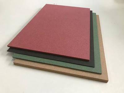 Vattentät fiberskiva