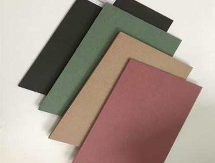 De belangrijkste producten zijn 0,8-25 mm vezelplaat met gemiddelde en hoge dichtheid